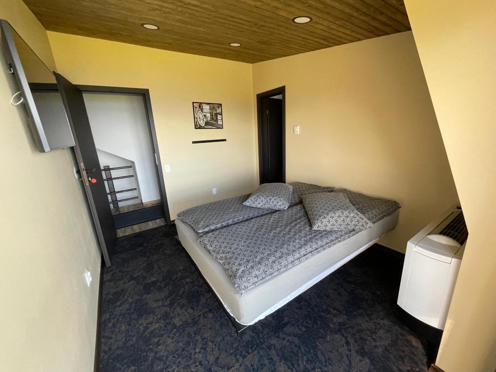 Ozone Lodge