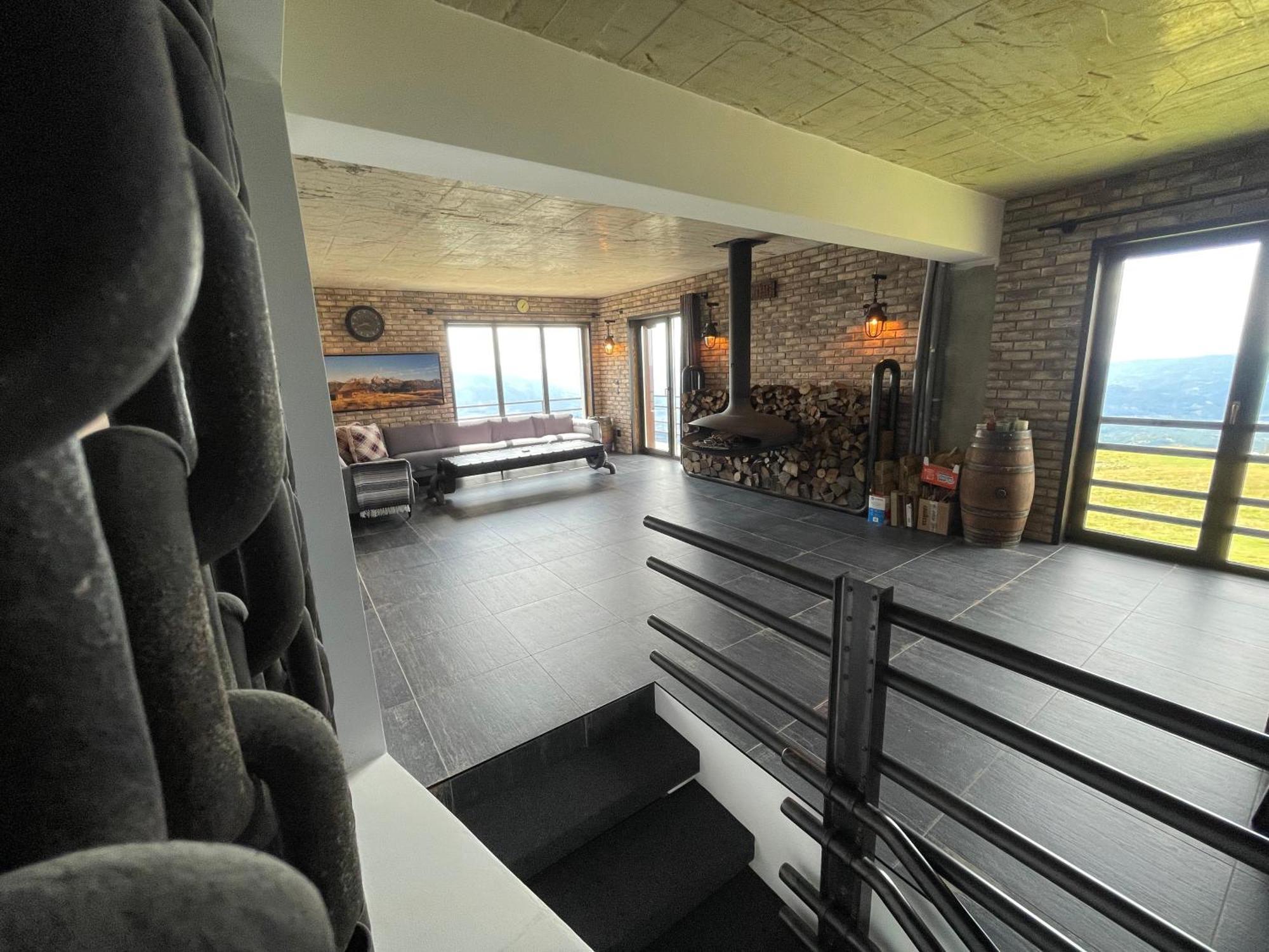 Ozone Lodge