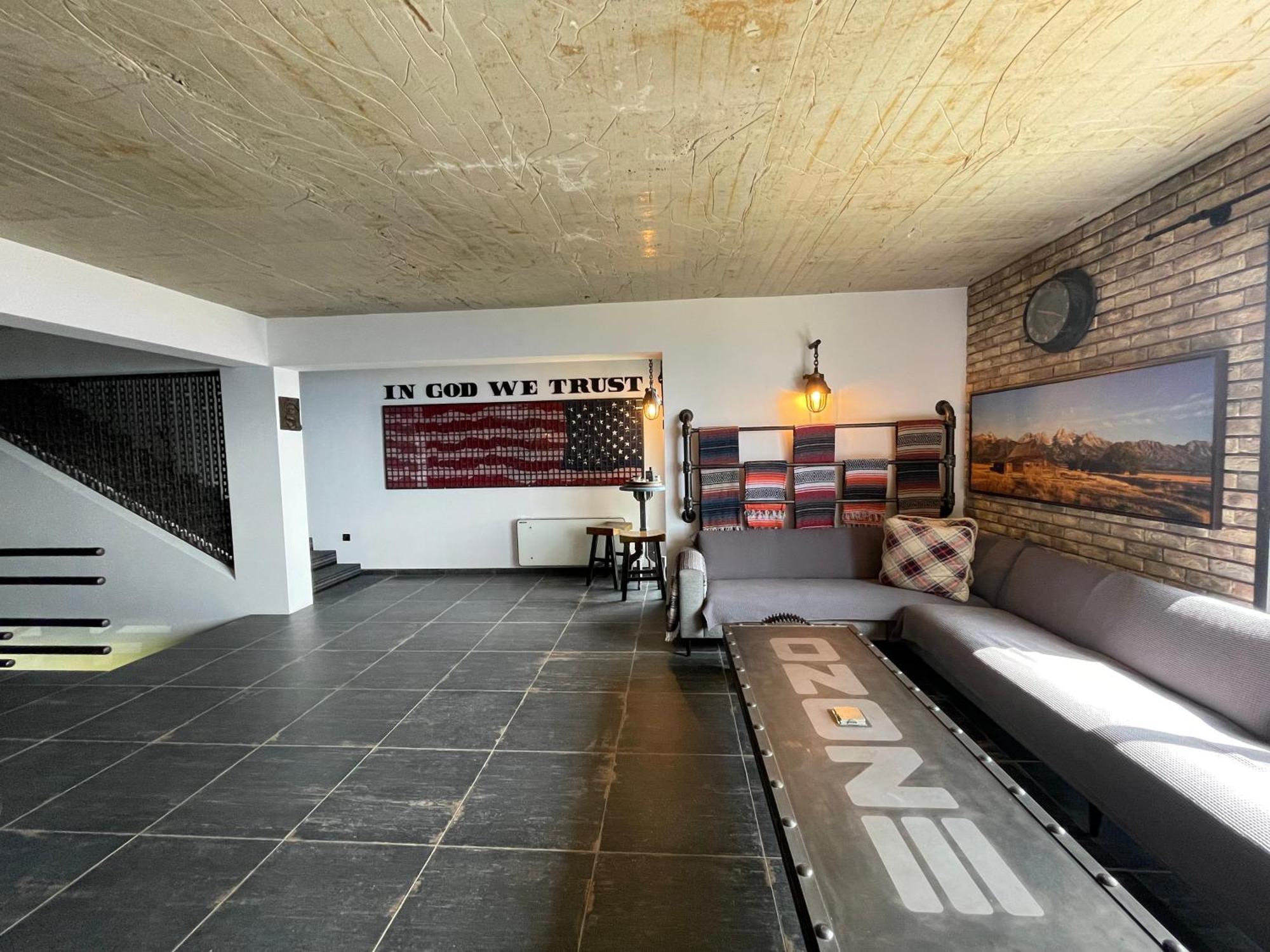 Lodge Ozone