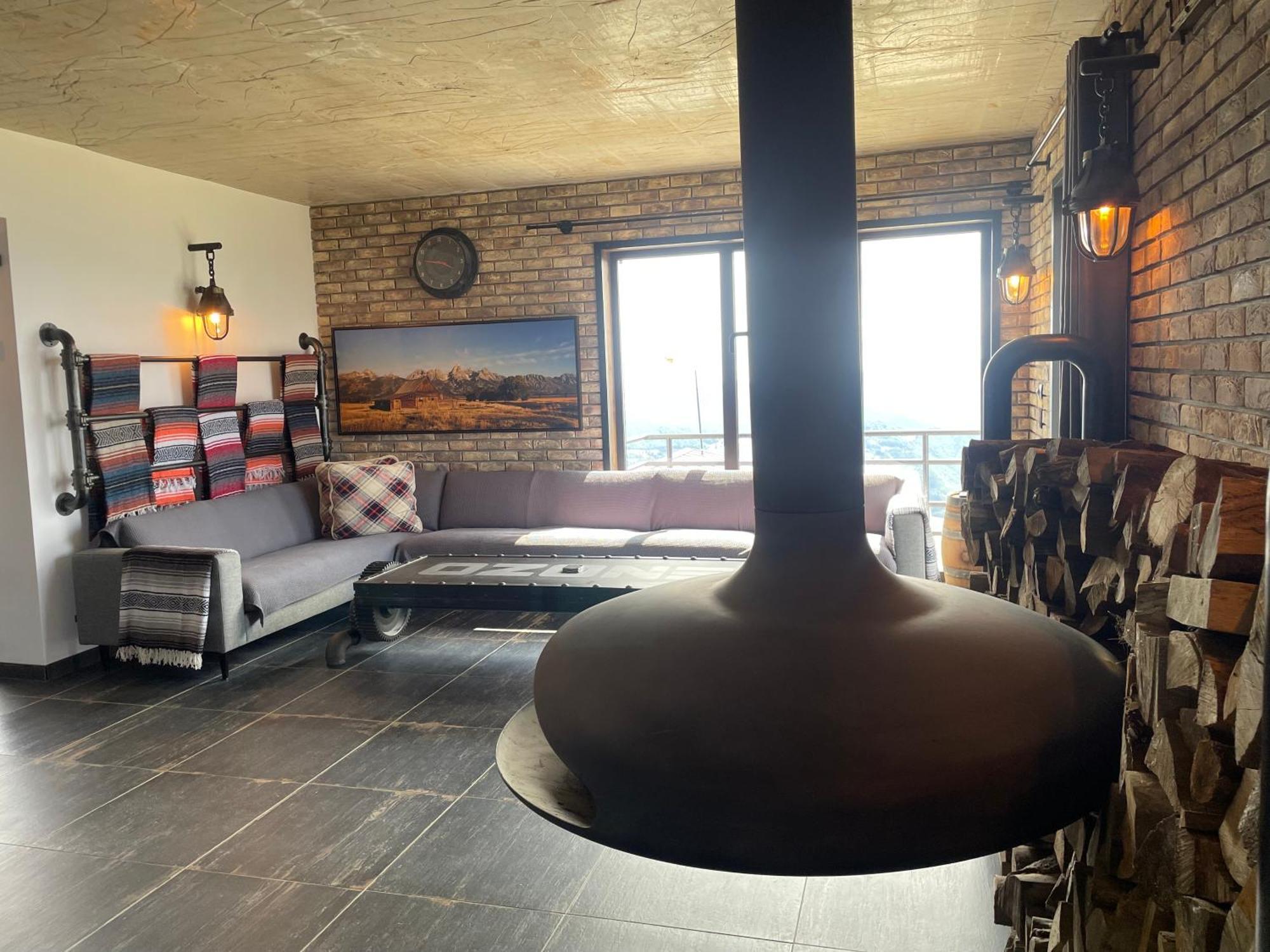 Lodge Ozone