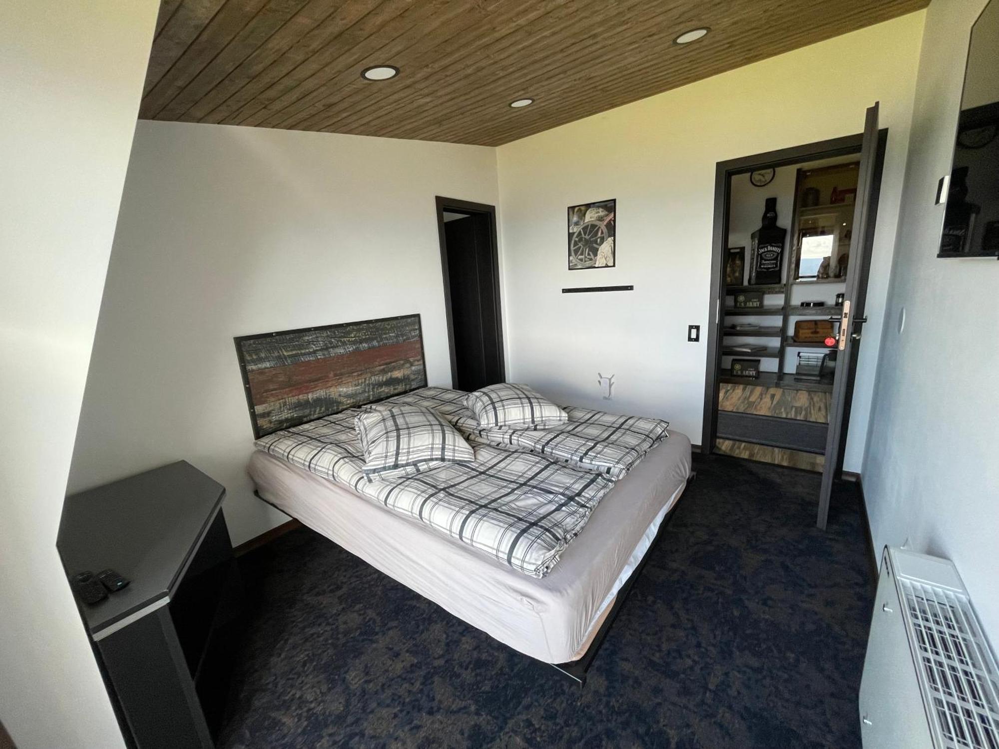 Lodge Ozone