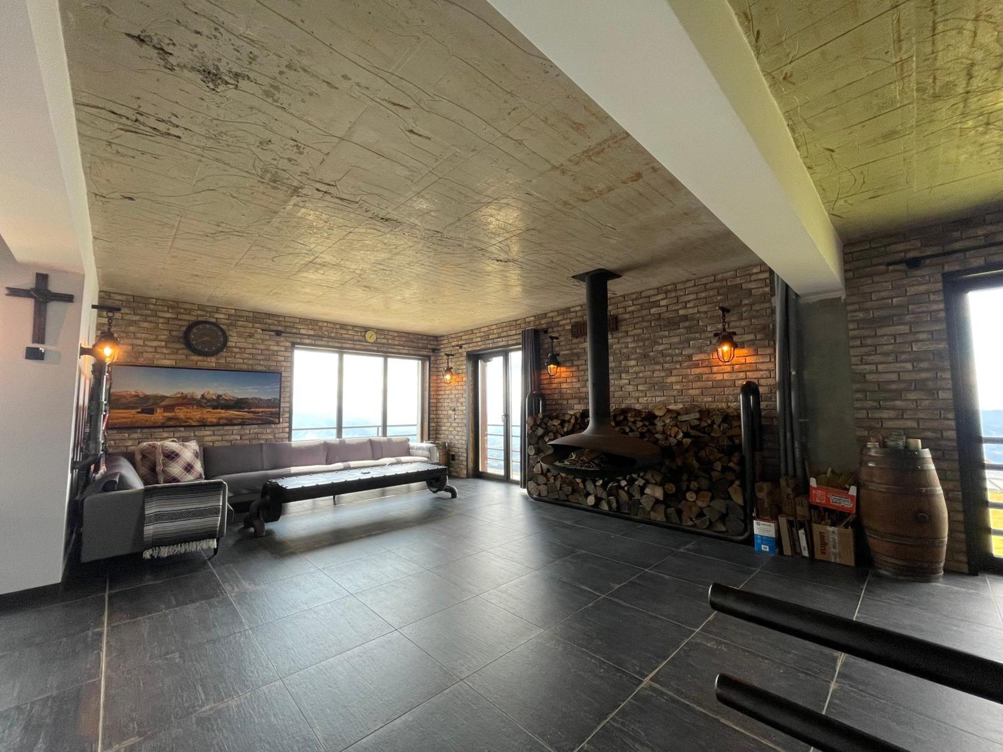 Lodge Ozone *
